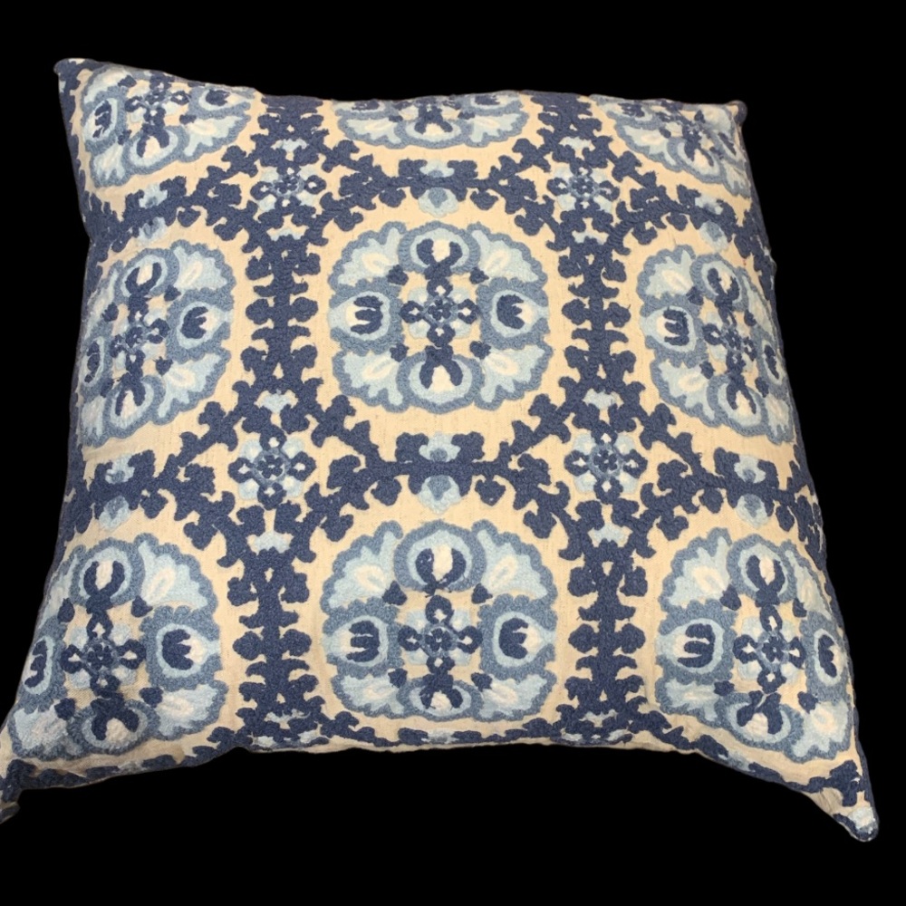 Pottery Barn Kenmar Ikat Embroiderd Pillow Blue Cream Suzani Style Pattern 20x20